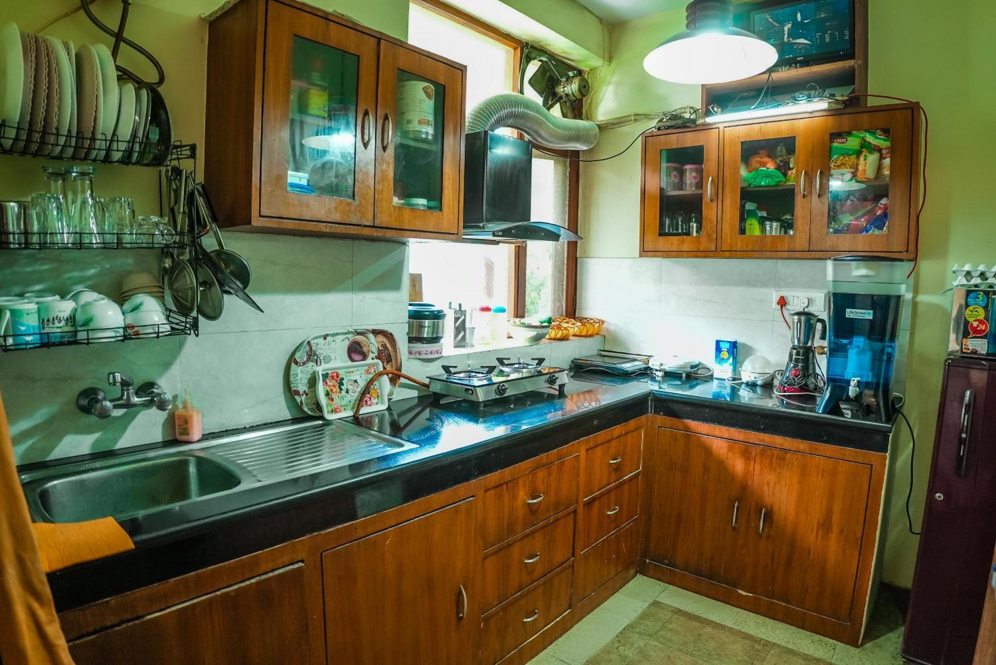 The Manu Emerald # Farmhouse # Top Selling Cottage In Manali # Peaceful Heritage Cozy Stay # Lawn With Bonfire # Most Awarded Exterior photo
