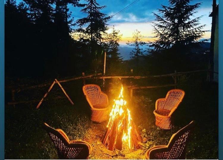 The Manu Emerald # Farmhouse # Top Selling Cottage In Manali # Peaceful Heritage Cozy Stay # Lawn With Bonfire # Most Awarded Exterior photo