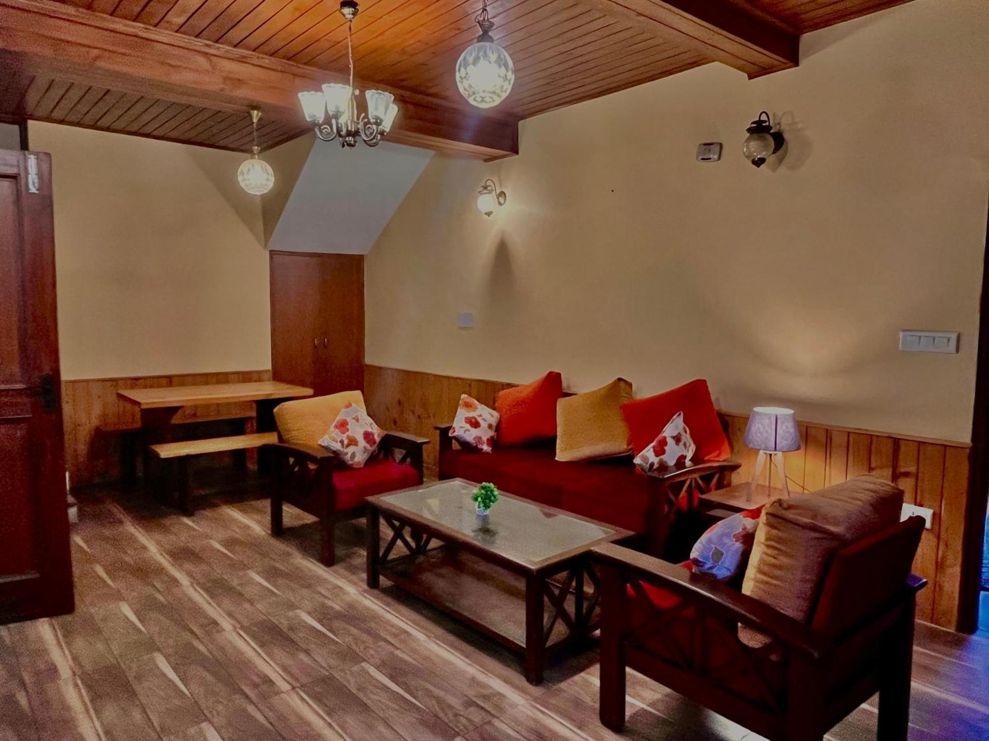 The Manu Emerald # Farmhouse # Top Selling Cottage In Manali # Peaceful Heritage Cozy Stay # Lawn With Bonfire # Most Awarded Exterior photo